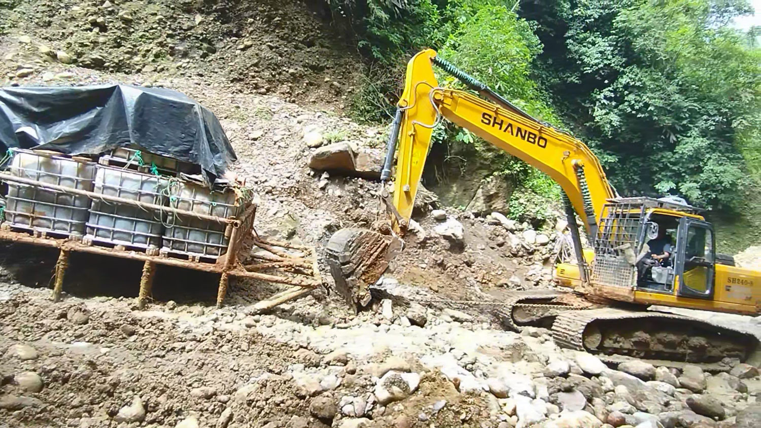 Excavadora de oruga SH240-8