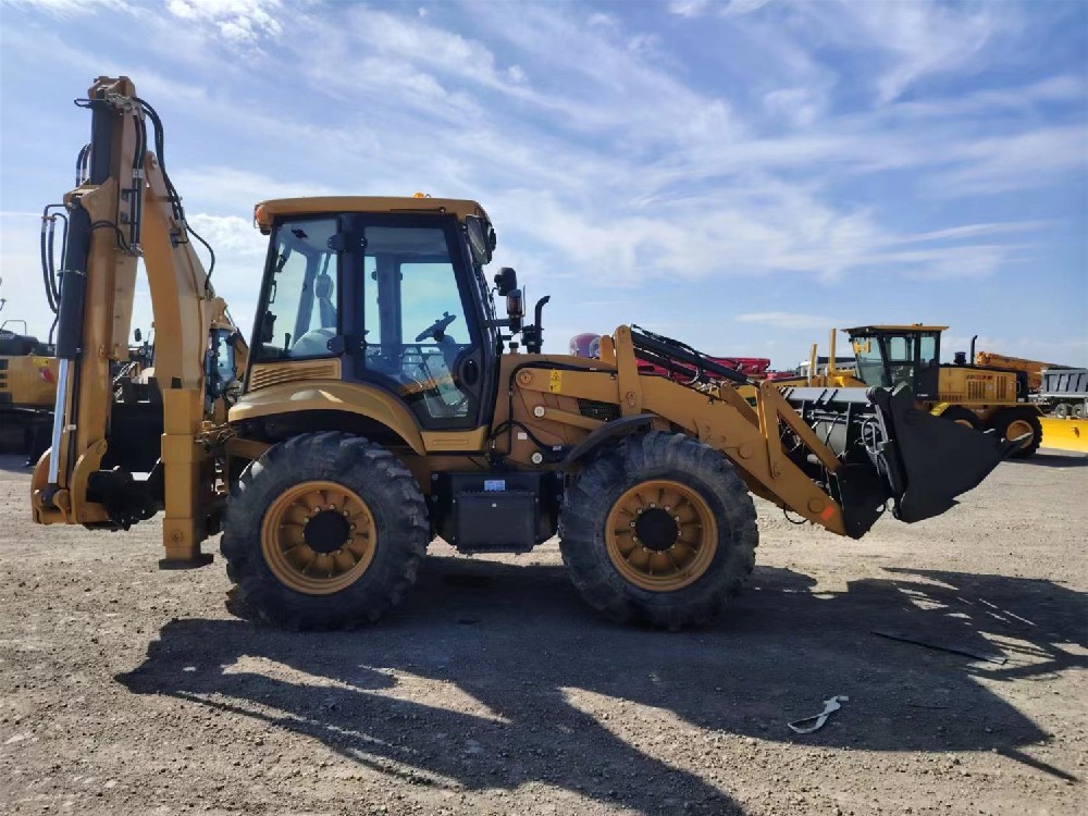 388T: Múltiples funciones en un solo equipo de excavación y carga, el pequeño equipo de ingeniería m